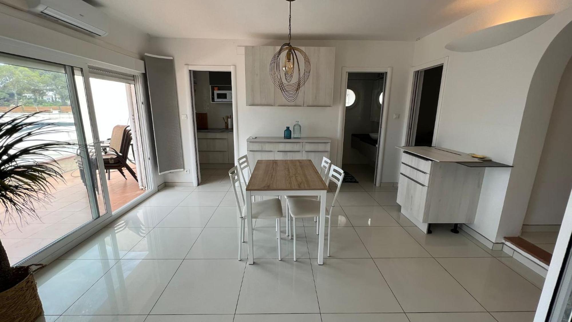 Precioso Apartamento Moderno En Primera Linea Del Mar Av-11 Roses Extérieur photo
